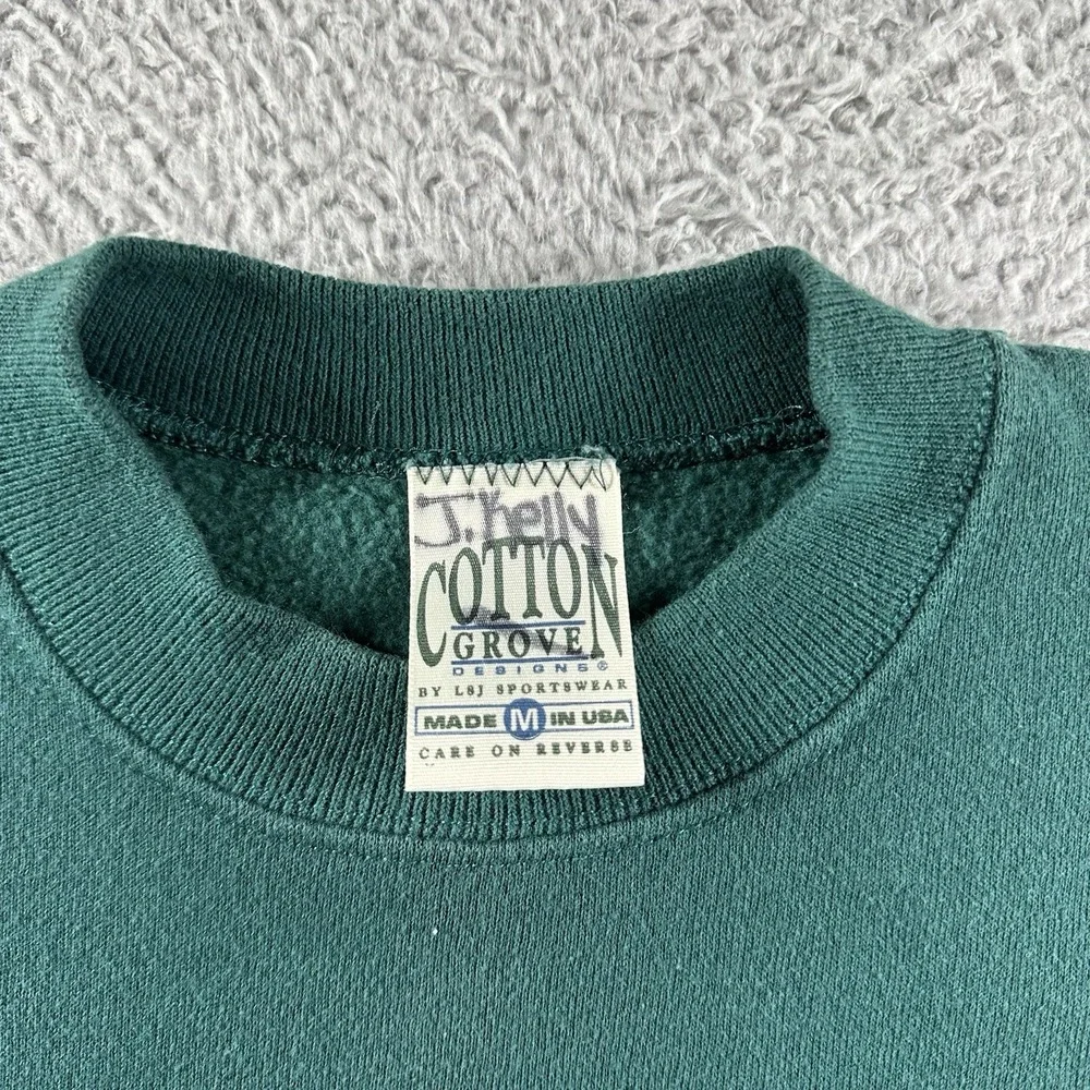 VINTAGE Nature‎ Crewneck Sweater Mens Medium Green Made in USA Cardinal Snow